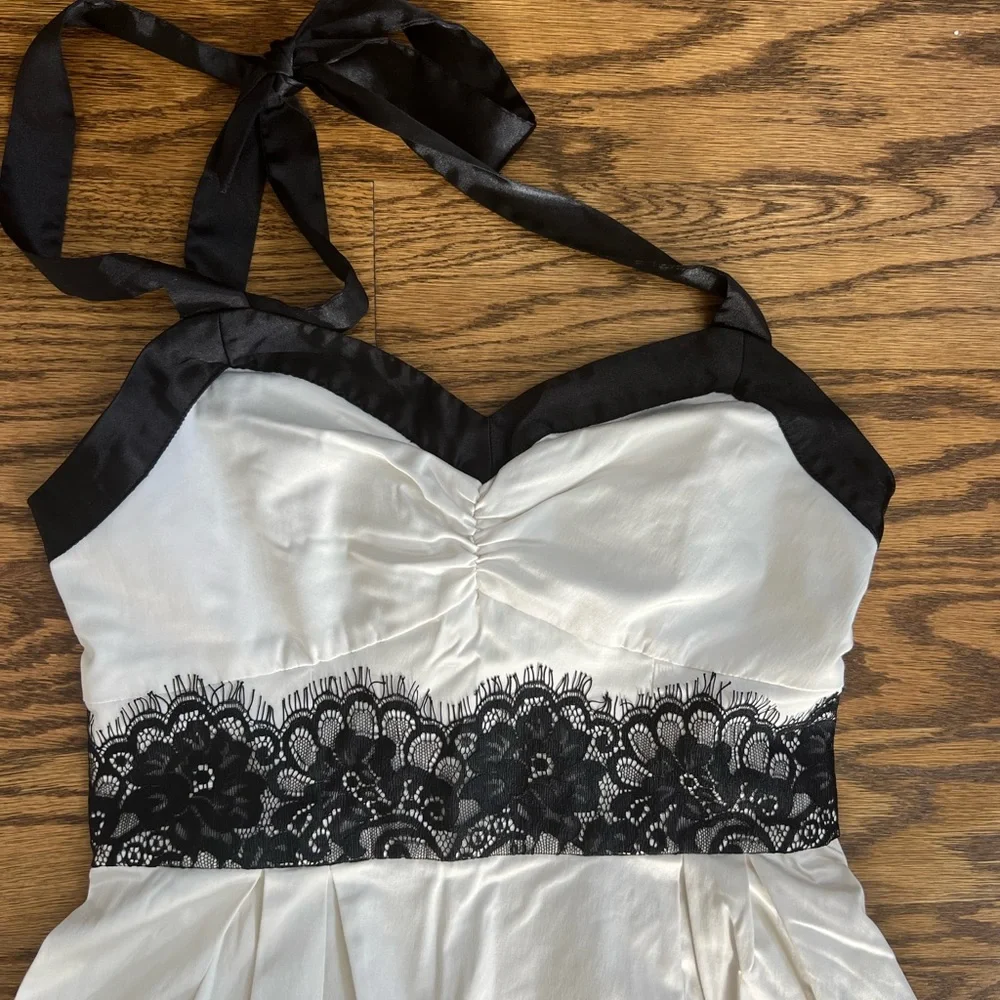 GUESS Black and White Halter Dress - Picture 2 of 7